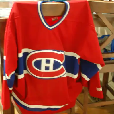 Montreal Canadiens Team Jersey CCM Canada XL Fully Embroidered