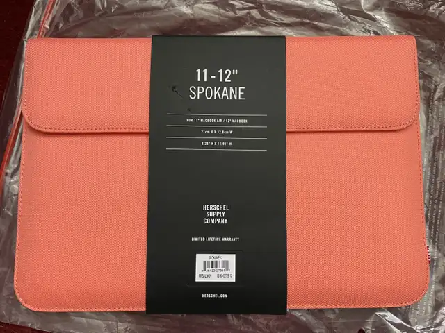 Herschel bags - Assorted in Women's - Bags & Wallets in Barrie - Image 9