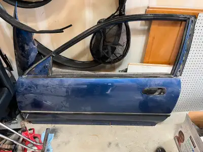 Hello, I have electric blue driver door and both front fenders, they not in that much of a good shap...