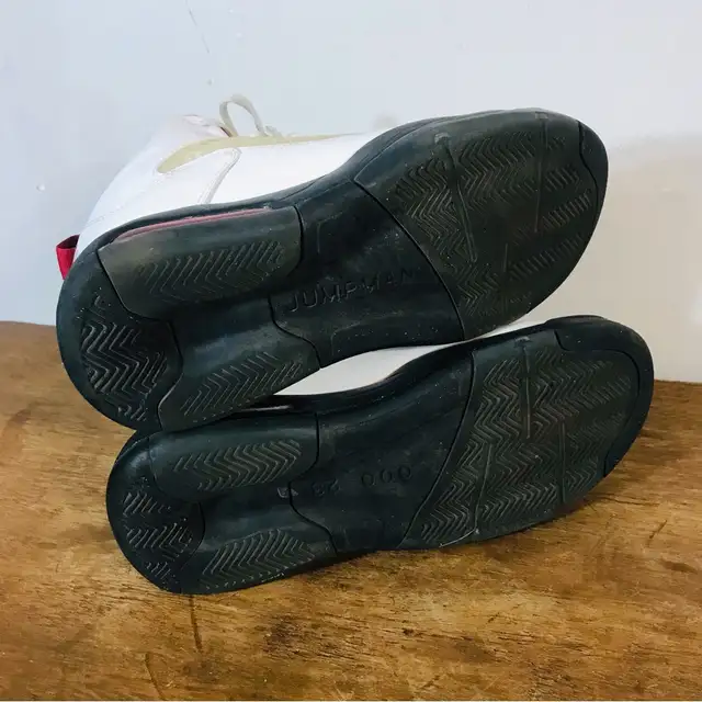 Nike air Jordan 5 sneakers in Men's Shoes in City of Montréal - Image 9