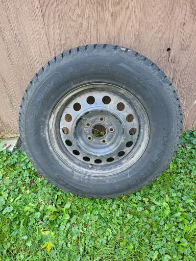 Selling a Headway Polarstar tire. The size is 235/70R16 106T. The rims are 16” - 5x114.3. There’s pl...