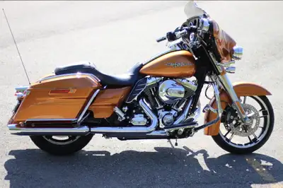 2014 Harley Davidson FLHXS Street Glide Special 52,271 km Amber whiskey colour High Output Twin Cam...