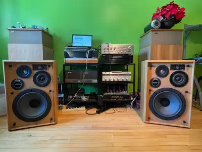 Altec 9 Nine series II speakers, View more