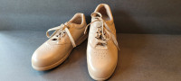 New SAS Free Time Walking Shoes Tripad Comfort Sz 9M