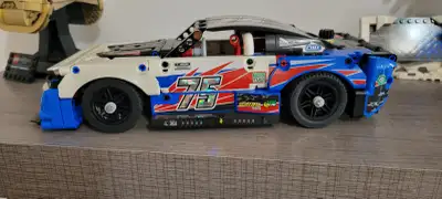 Nascar Next Gen Chevrolet Camaro ZL1 - Model 42153 - Assembled, box, instructions and spare parts. P...