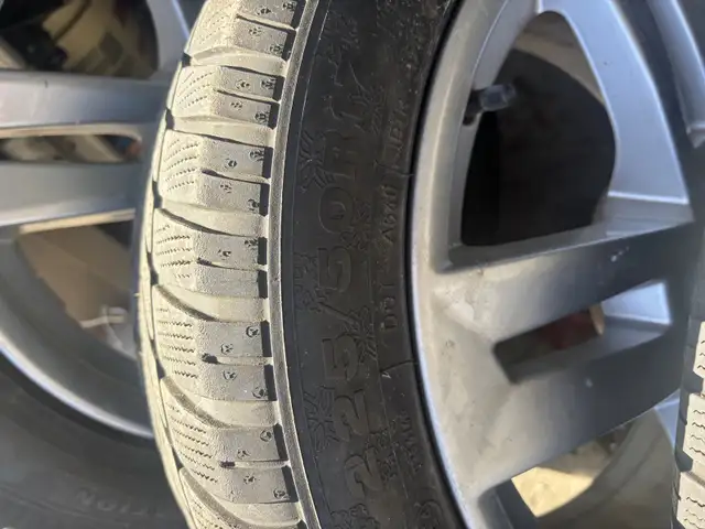 225 50R 17 winter tire with alloy rims from audi A4 in Tires & Rims in Ottawa - Image 7
