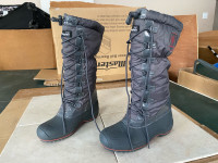 Brand new Women Winter Boots, size 5