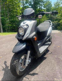 Scooter Yamaha 50cc excellente condition