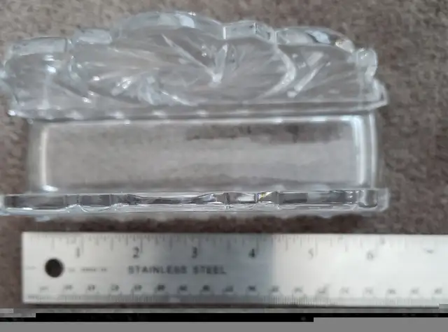 VINTAGE CUT CRYSTAL NAPKIN HOLDER or LETTER HOLDER 6 x 2 x 4 IN in Home Décor & Accents in Laval / North Shore - Image 7