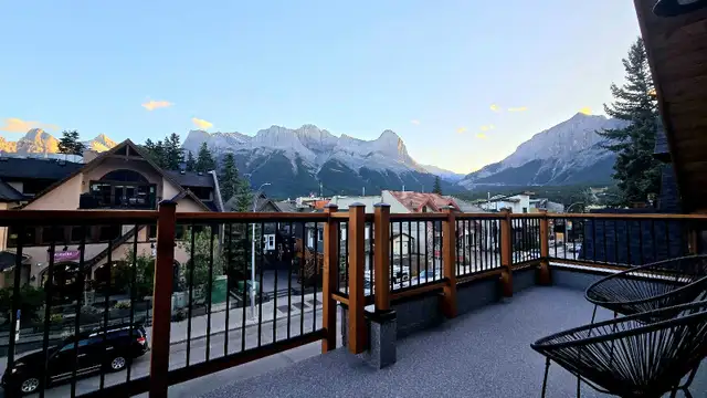 New luxury Canmore 2 bed vacation condo in Alberta in Canada - Image 2