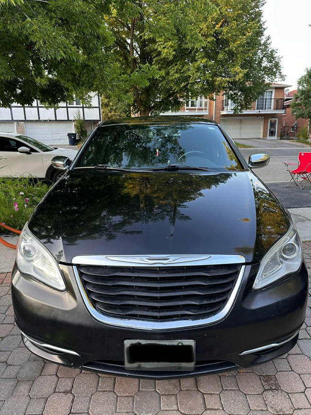 2013 Chrysler 200 limited in Cars & Trucks in Markham / York Region
