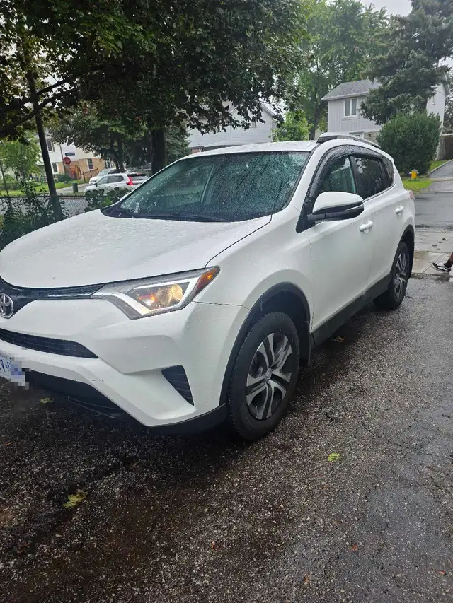 2016 toyota rav4 LE