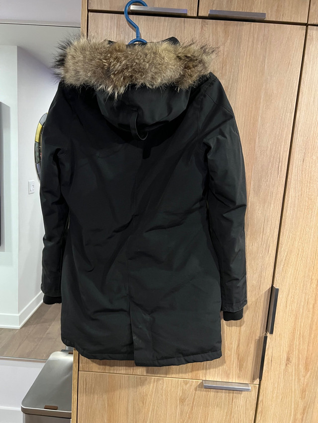 Manteau d’hiver Canada goose dans Femmes - Hauts et vêtements d'extérieur  à Ville de Montréal - Image 4