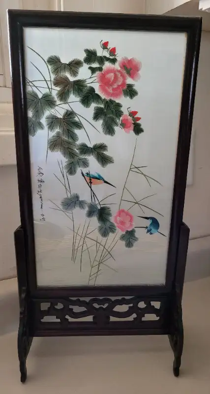 Antique Chinese Embroided Silk Table Screen Birds Flowers Signed in Arts & Collectibles in Oshawa / Durham Region - Image 2