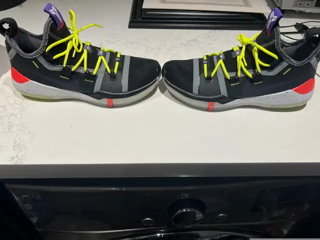 Nike Kobe AD 2018 in Men's Shoes in Markham / York Region - Image 3