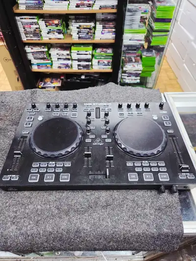 Contrôleur DJ, View more