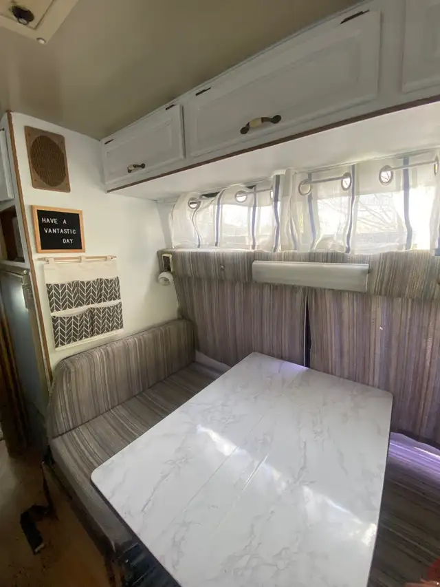 1989 Dodge B350 Campervan in RVs & Motorhomes in Whitehorse - Image 7