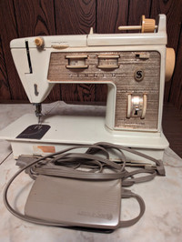 Singer sewing machine - Touch and sew model