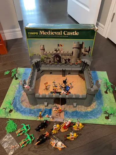 … Vintage Rare 70’s Timpo Medieval Castle Knights set Similar to Britains etc. Includes: -Original B...
