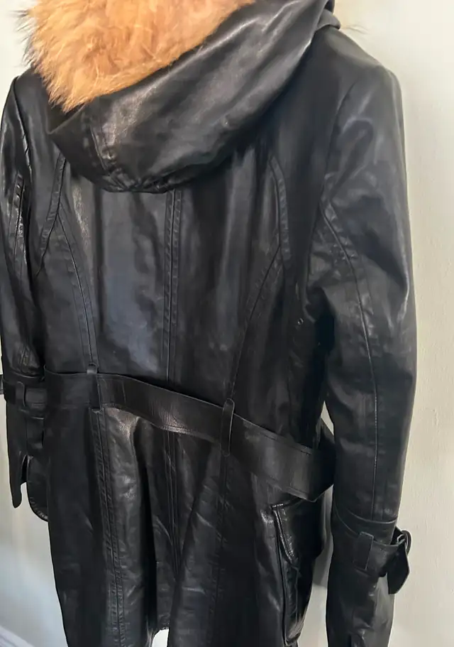 Rudsak coat in Women's - Tops & Outerwear in Barrie - Image 4