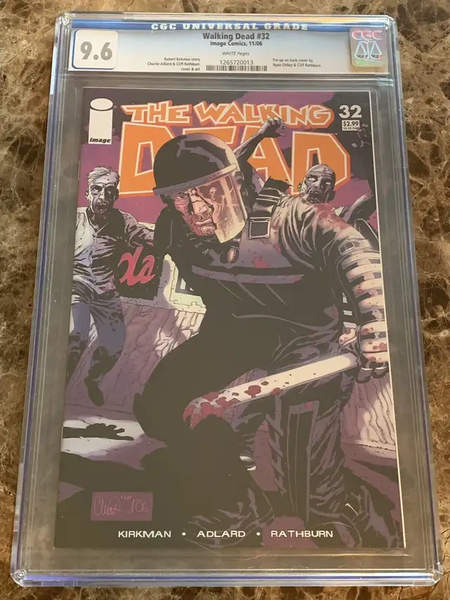 Walking Dead #32 CGC 9.6 in Comics & Graphic Novels in Windsor Region - Image 2