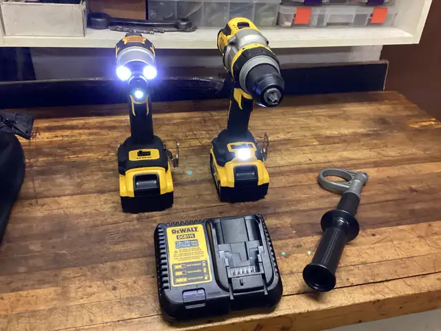 DEWALT 20v MAX XR 3-SP. IMPACT DR. and F. AD.1/2” HAMMER DR. KIT in Power Tools in Barrie - Image 11