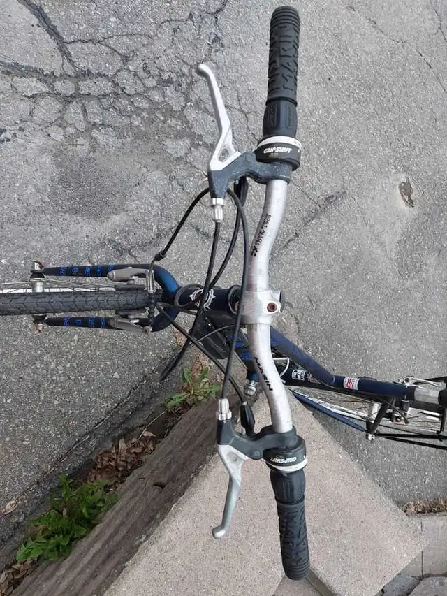 vélo hybride, marin kent-field 21 vitesses in Cruiser, Commuter & Hybrid in Laval / North Shore - Image 4