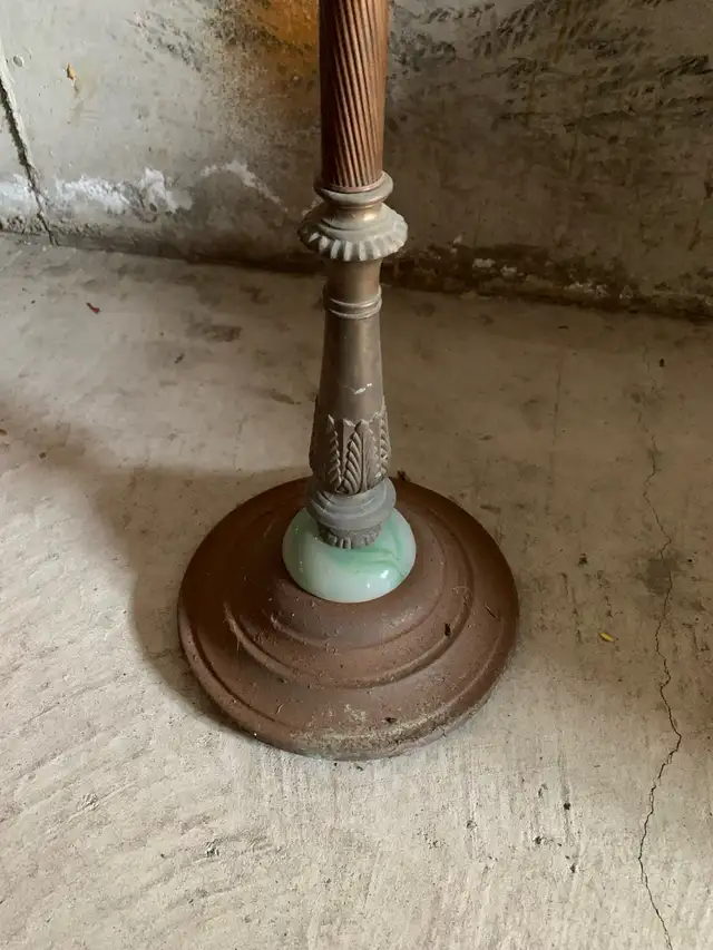 Vintage Lamp Stand in Other in Markham / York Region - Image 3