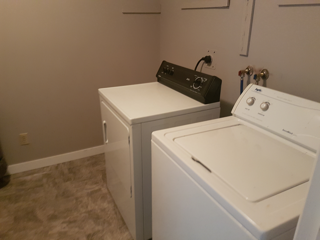 2 Bedroom, 1 Full Bath, Main Floor Rental - 357 Toronto Street in Long Term Rentals in Regina - Image 7