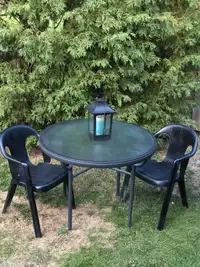 Patio outdoor table and chair set