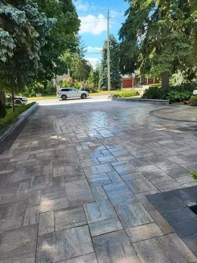 Hi everyone 13 years experience if need some job like!!!a ,landscaping or concrete -Fence/Deck -stai...
