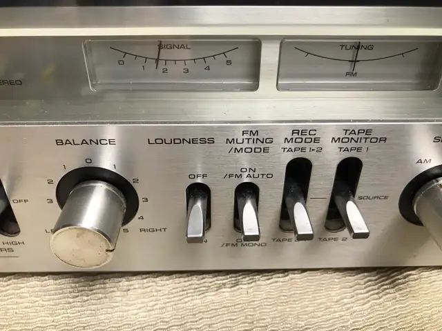 Vintage Technics SA-500 stereo receiver in Stereo Systems & Home Theatre in Oakville / Halton Region - Image 6