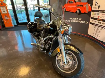 Looking for a bike that delivers power, comfort and style? This motorcycle is packed with custom fea...