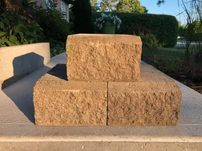 120 BLOCS DE BÉTON POUR MURET ****LIVRAISON POSSIBLE****, View more