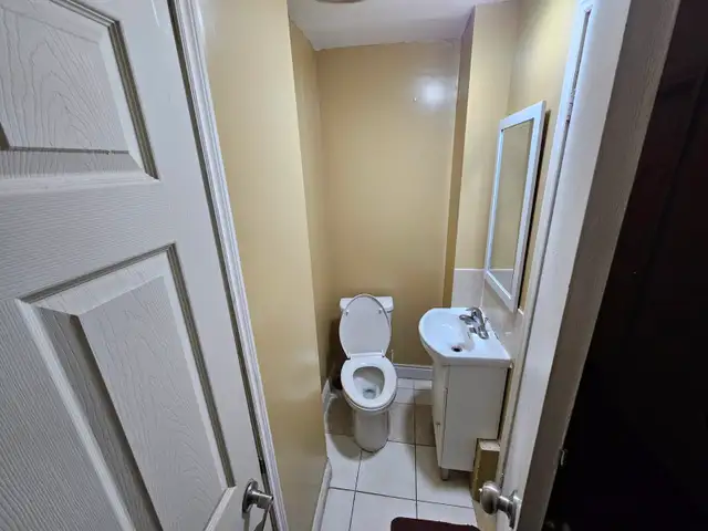 Basement Room For Rent In Scarborough in Room Rentals & Roommates in City of Toronto - Image 3