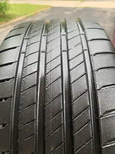 we are selling four BRIDGESTONE POTENZA S005 235/35R19 XL 91Y all season performance tires. DOT YEAR...