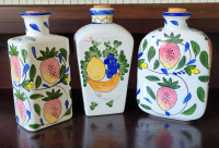 Set of 3 decorative bottles