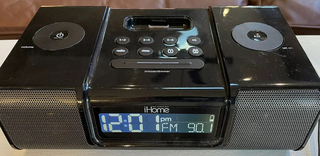 iHome Dock Station Model iP9 Alarm Clock radio | Cell Phone Accessories |  City of Toronto | Kijiji