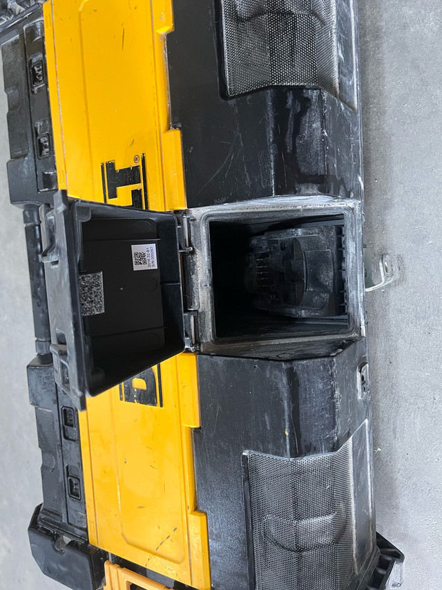 Dewalt tough system radio charger in Power Tools in Gatineau - Image 3