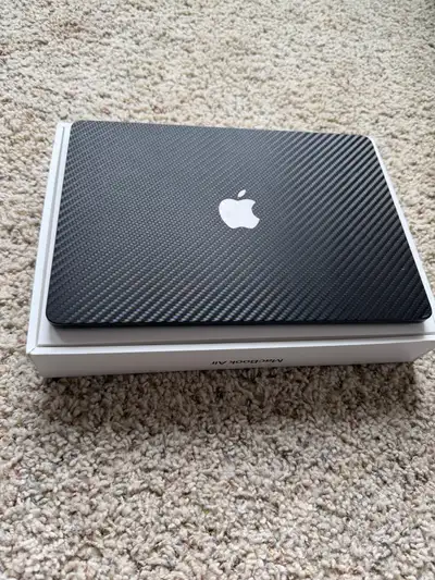 MacBook Air M2 8GB ram 512 GB HD, View more