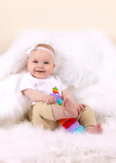 Do you like to start off your new newborn/baby photography business? I can help with some props of m...