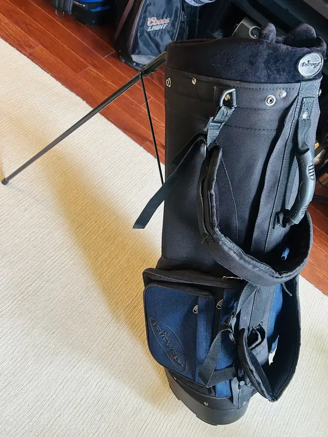 Fairway Links Ultra Lite Golf Stand Bag in Golf in Mississauga / Peel Region - Image 3