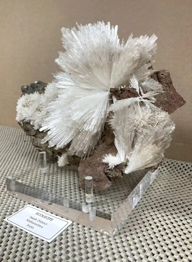 Mineral Specimen-Scolecite in Arts & Collectibles in Thunder Bay - Image 4
