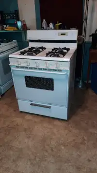Gas stove ,clean and goid condition