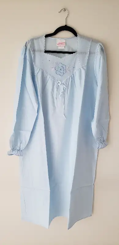 Chemises de nuit longues vintage/retro avec manches longues, View more