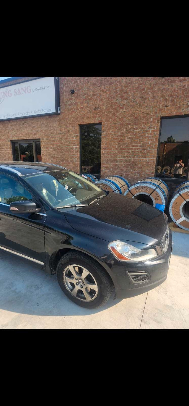 Volvo XC60 2012 in Cars & Trucks in Mississauga / Peel Region - Image 3