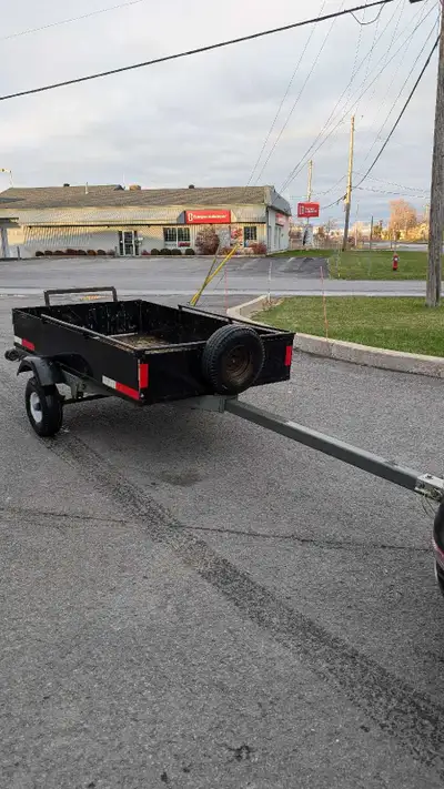 Remorque artisanale 4x8 fillage refait à neuf 2 pneus 8 plies très peu d'usure 1 Pneu de secours Bou...