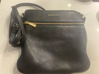 beautiful Michael Kors Crossbody bag mint condition, View more