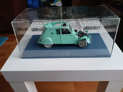 LIVRAISON GRATUITE VOITURE TINTIN 1|24 LA CITROEN 1955 2CV CASSÉE des BIJOUX DE LA CASTAFIORE NEUF a...
