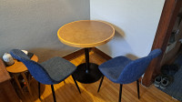 Circle Table and Chairs